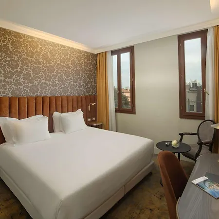 Hotel Nh Venezia Santa Lucia Exterior foto