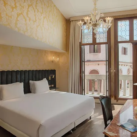 Hotel Nh Venezia Santa Lucia Exterior foto